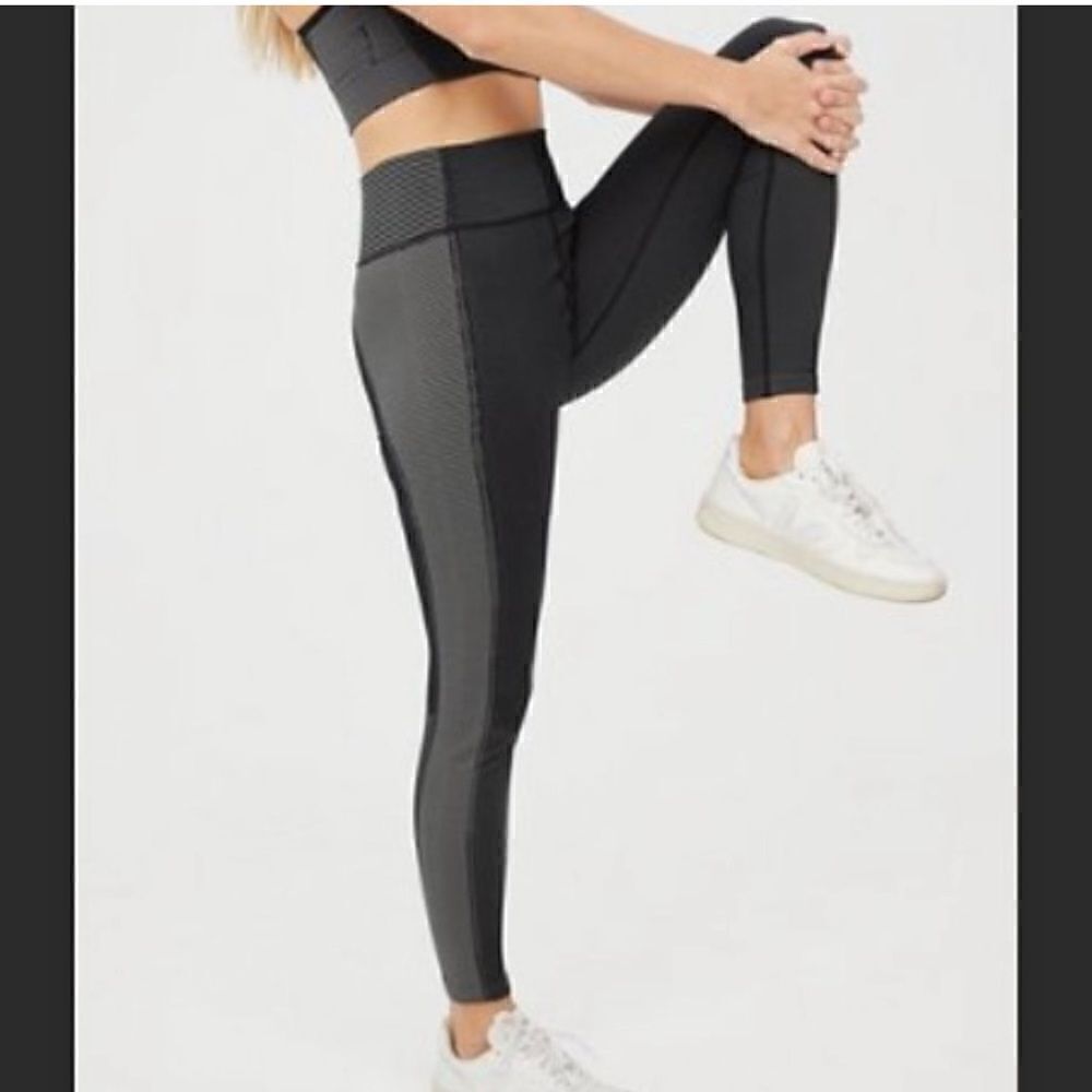 Offline by Aerie Seamless High Waisted Two-Toned Legging - Size XS